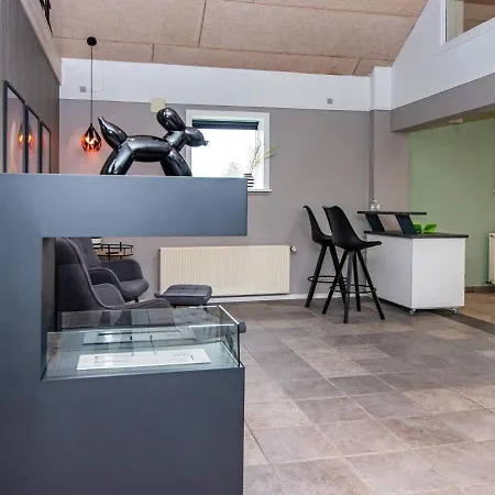 Ferienhaus Holiday Henne Ii