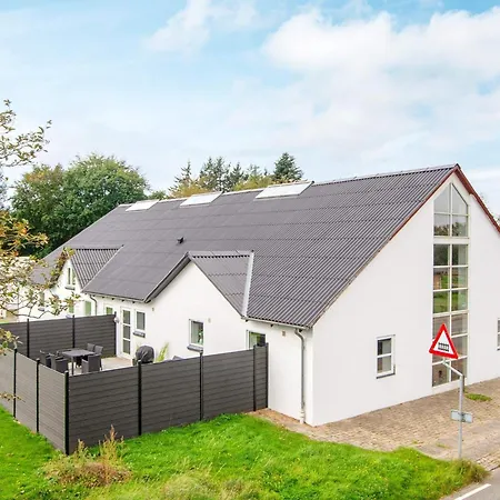 Ferienhaus Holiday Henne Ii *